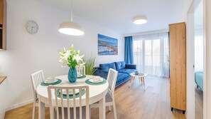 Apartament (4B) | Ruang tamu | TV skrin rata