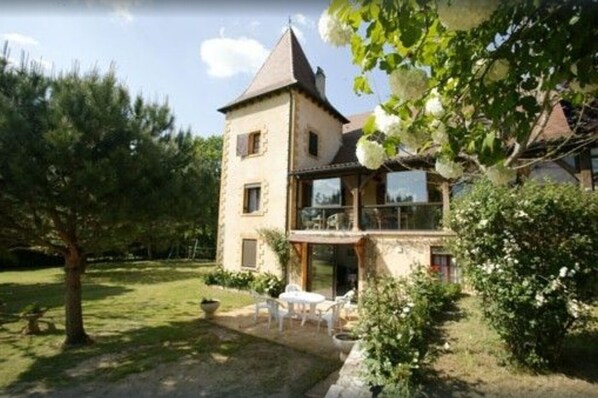 Exterior - * B&B « Tournesol» - SARLAT LA CANEDA - PERIGORD NOIR * (Sarlat-la-Canéda)
