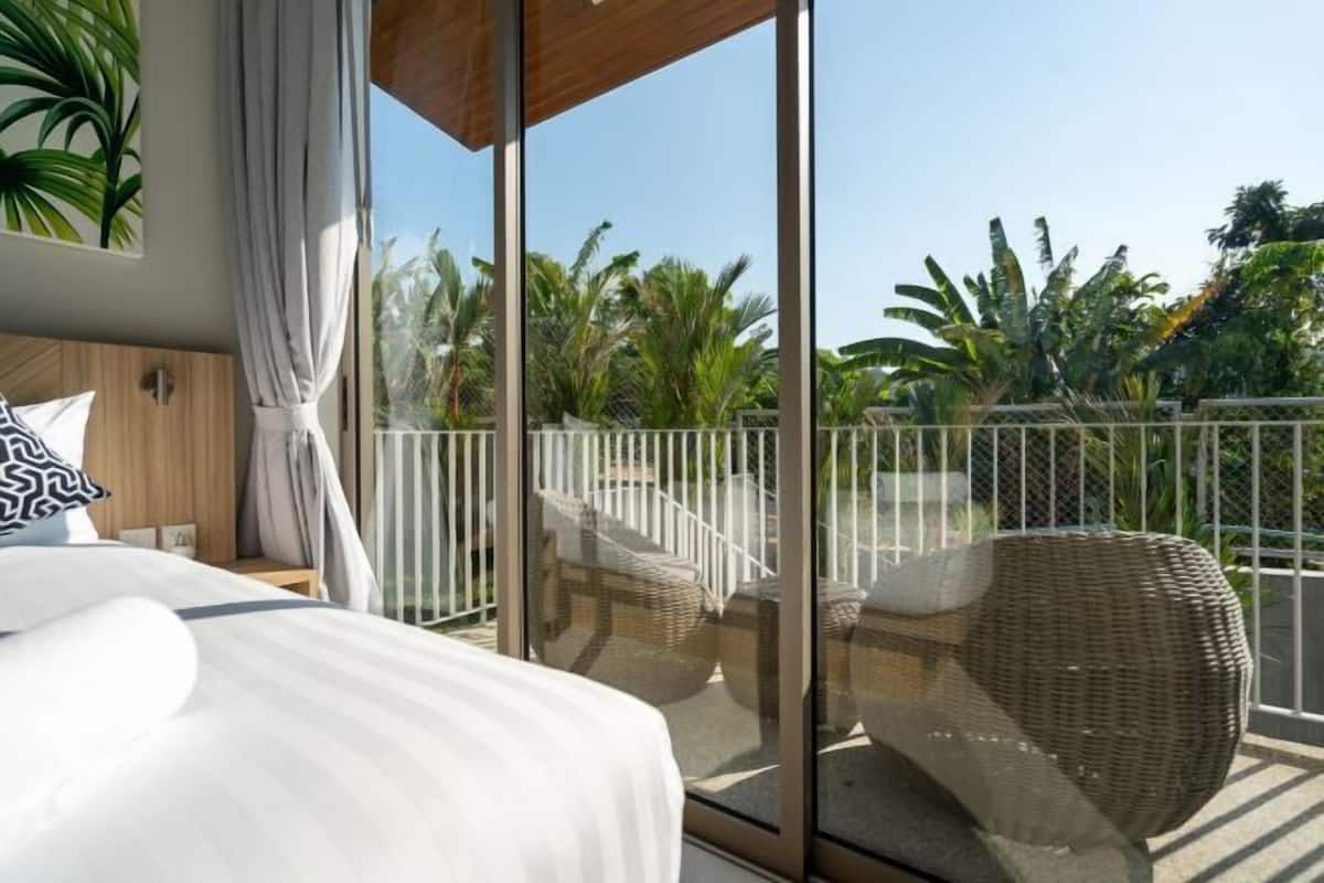 4 bedrooms, in-room safe, individually decorated, individually furnished
