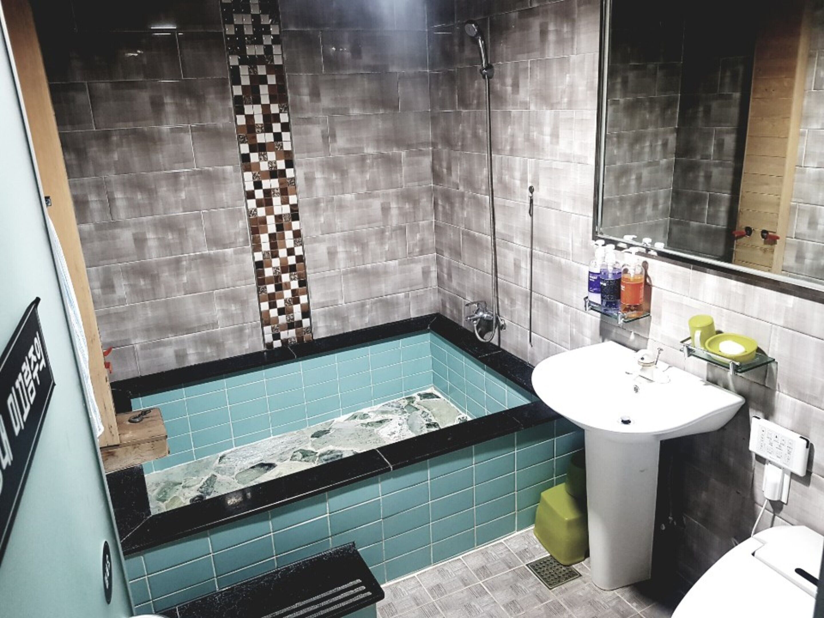 deep-soaking bathtub, free toiletries, hair dryer, heated floors