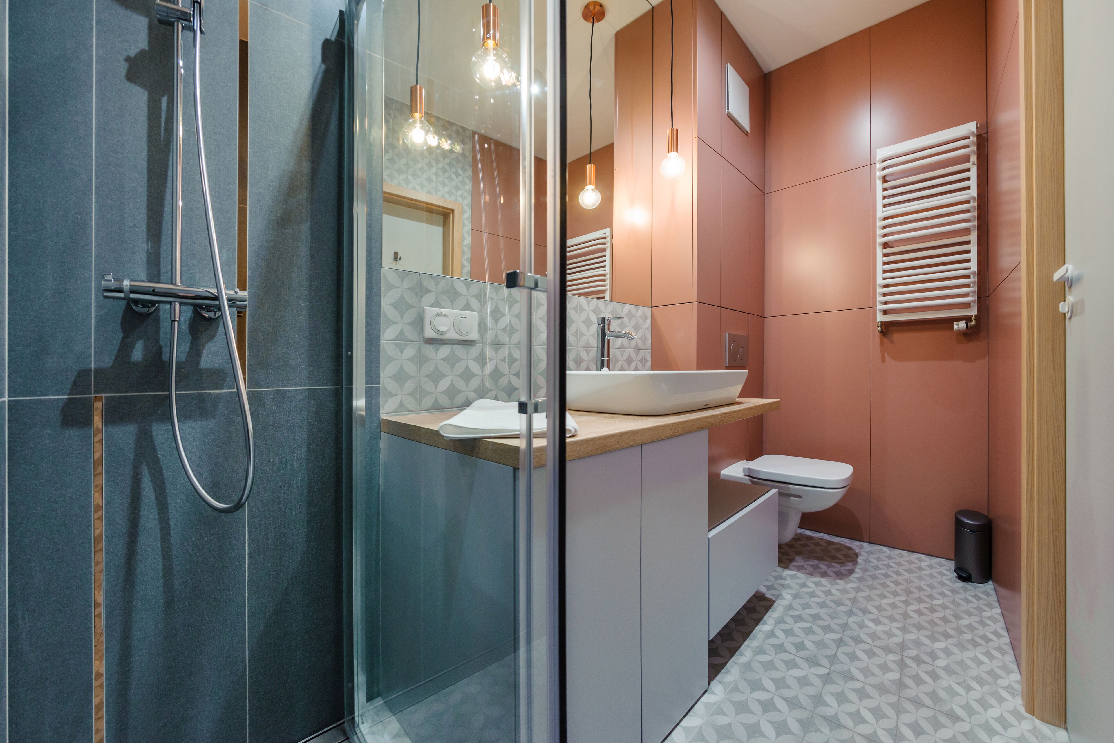 Apartamento (9) | Banheiro | Chuveiro, secador de cabelo, toalhas de banho 