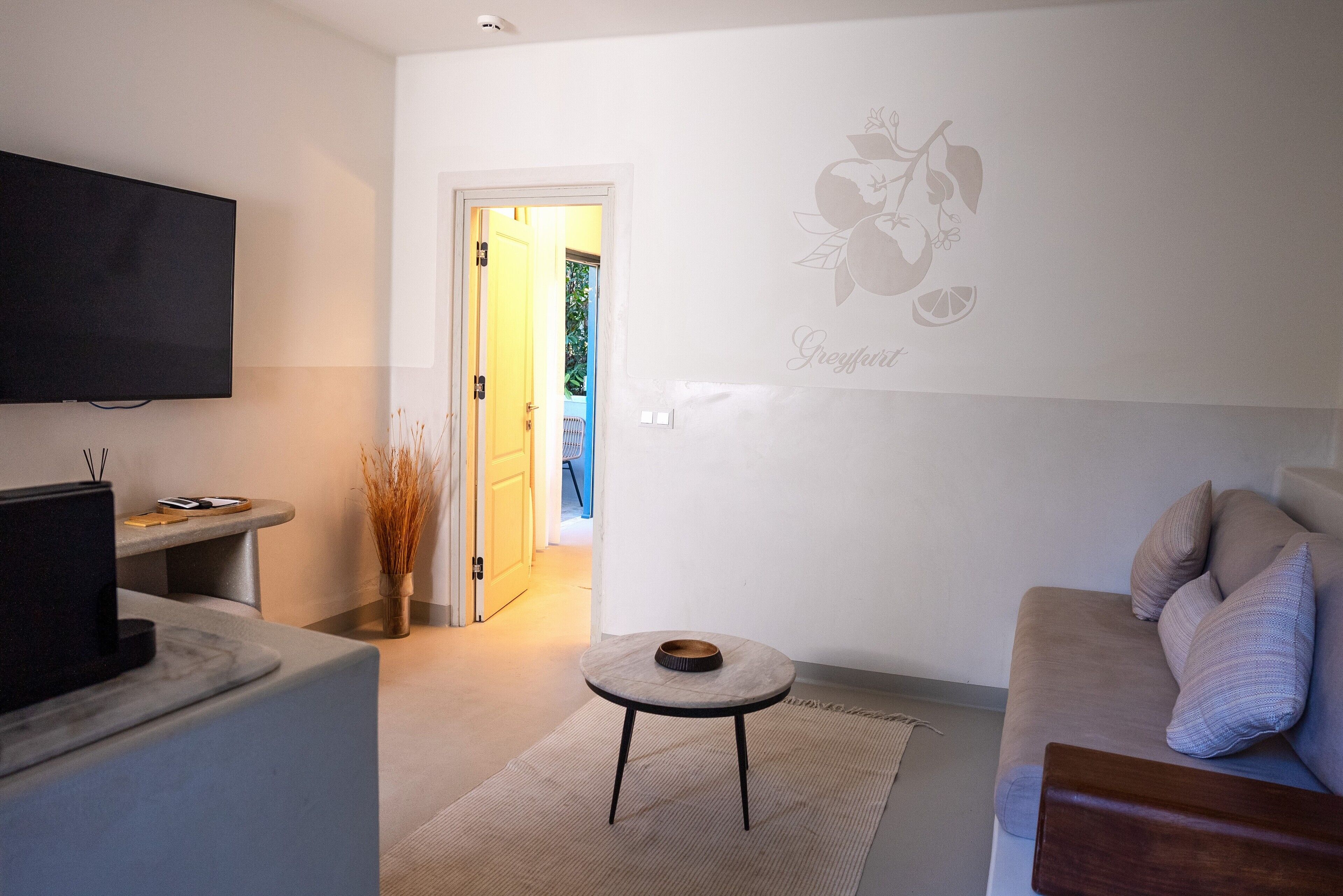 suite, 2 single beds, garden view | premium bedding, pillow-top beds, minibar, in-room safe