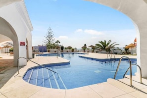 Pool - Capistrano Playa 618 (Nerja)