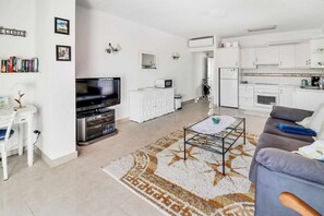TV - Capistrano VIllage B, 1 bedroom (Nerja)