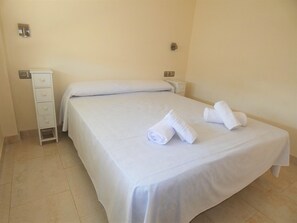 1 bedroom, iron/ironing board, bed sheets