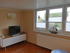 Unclassified image, 2 of 16, button