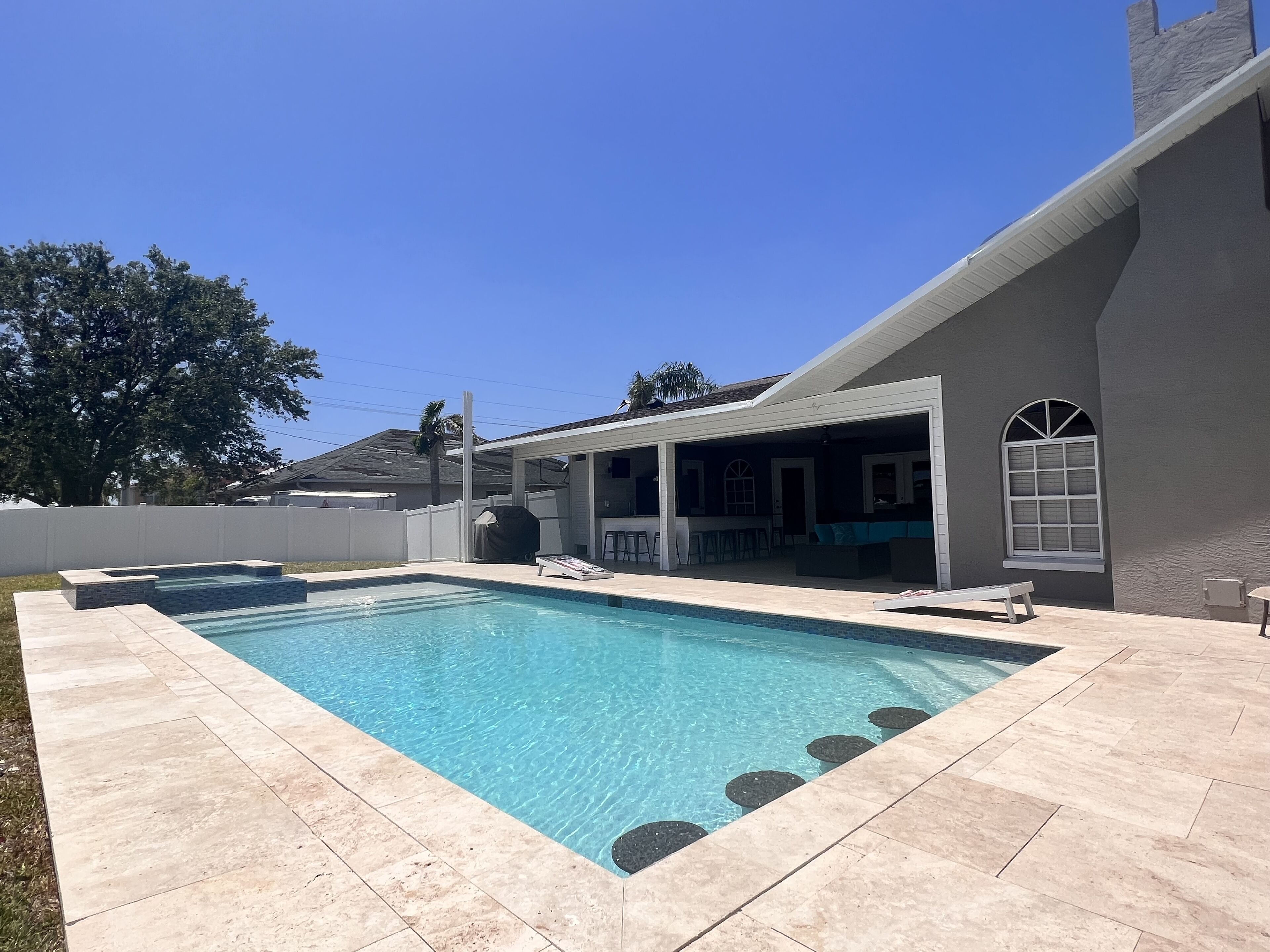 Sleeps 20! Heated Pool & Hot tub! Unique huge home. Great for large groups!