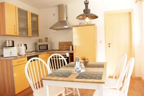 Køleskab, mikrobølgeovn, ovn, opvaskemaskine