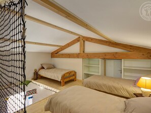 2 bedrooms, free WiFi