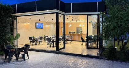 Airport Garden Hotel