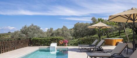Outdoor pool, sun loungers