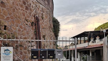 Enceinte de lâhĂ©bergement