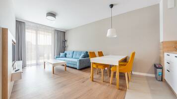Apartment (110 - Nowomyśliwska 3) | Wohnzimmer | Fernseher