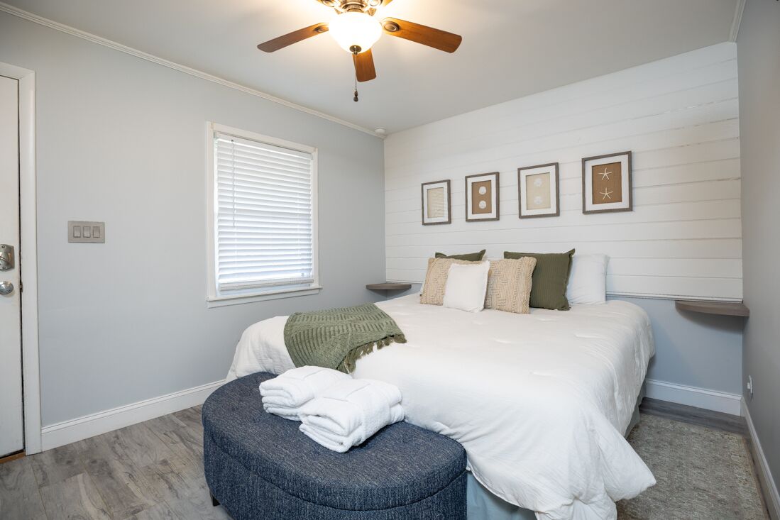 1 bedroom, blackout drapes, iron/ironing board, free WiFi