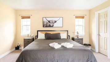 3 quartos, Wi-Fi de cortesia, roupa de cama