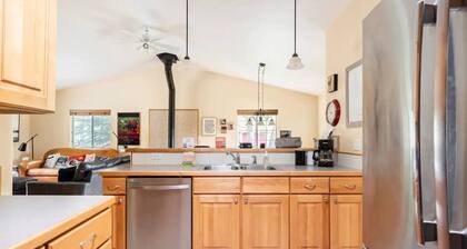 Perfect Family Home in Driggs 15 minutes to  Grand Targhee - Hot Tub