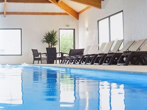 Alberca techada y alberca climatizada