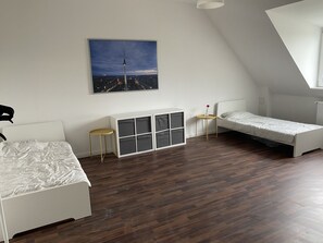 7 makuuhuonetta, Wi-Fi