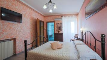 Lit parapluie, Wi-Fi gratuit, draps fournis