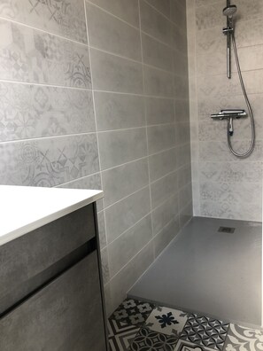 Ducha, secador de pelo