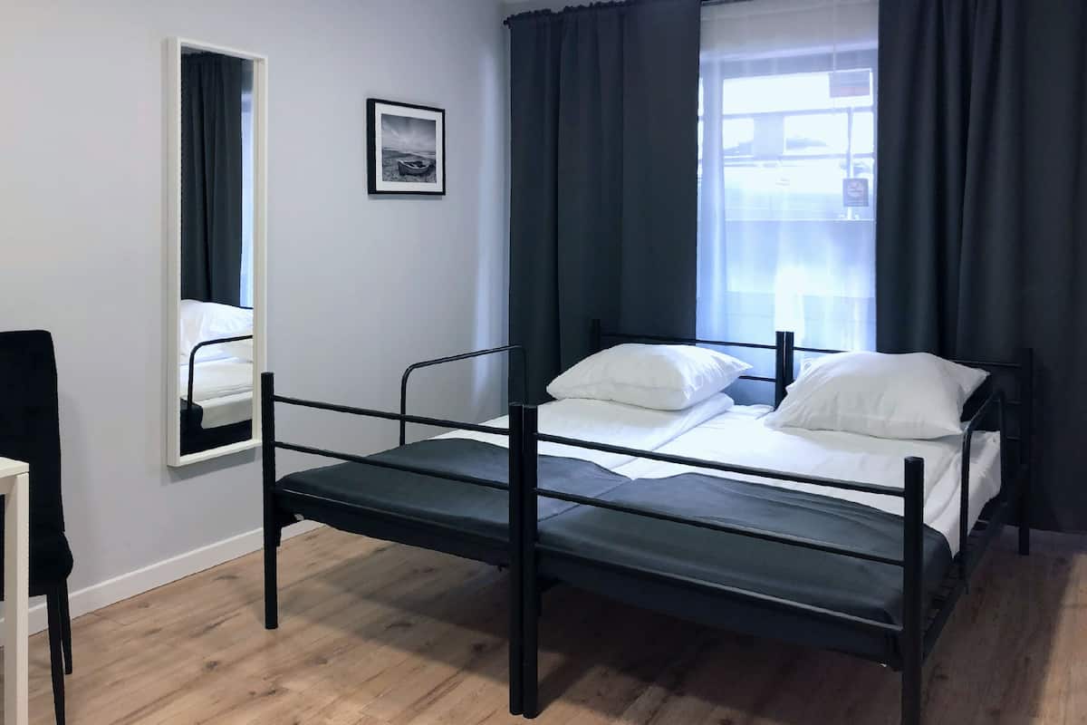 Wifi gratis y ropa de cama