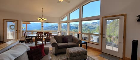 TV, fireplace, offices