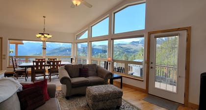 Secluded Mountain Home - 2 Master Suites, a 3rd bedroom and 3 full baths