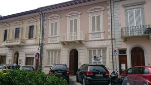 Exterior - I Velieri- Newly built villa 30 meters from the sea and the promenade (Viareggio)