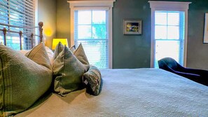 7 bedrooms, iron/ironing board, WiFi, bed sheets