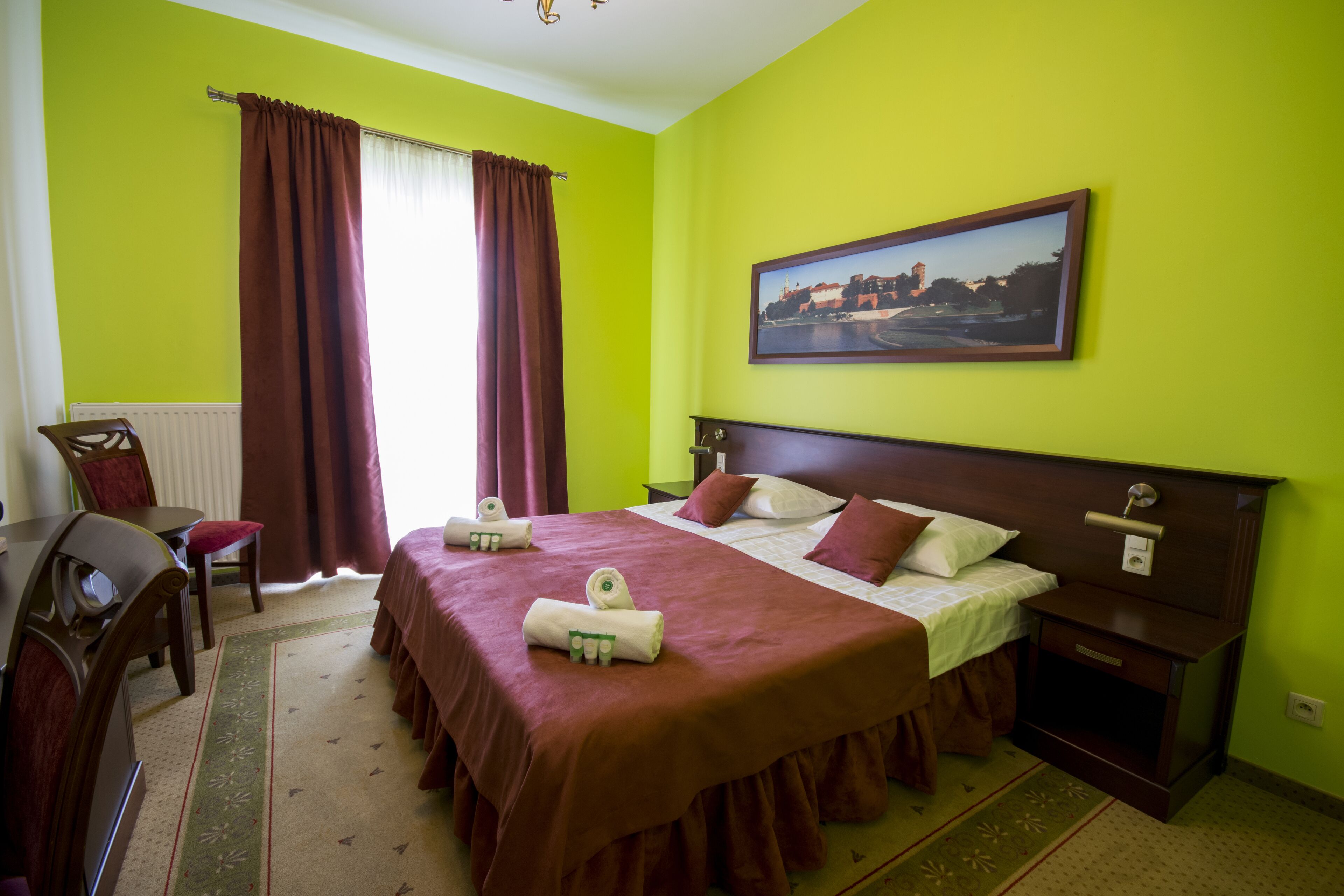 double room, balcony | desk, blackout curtains, iron/ironing board, free wifi