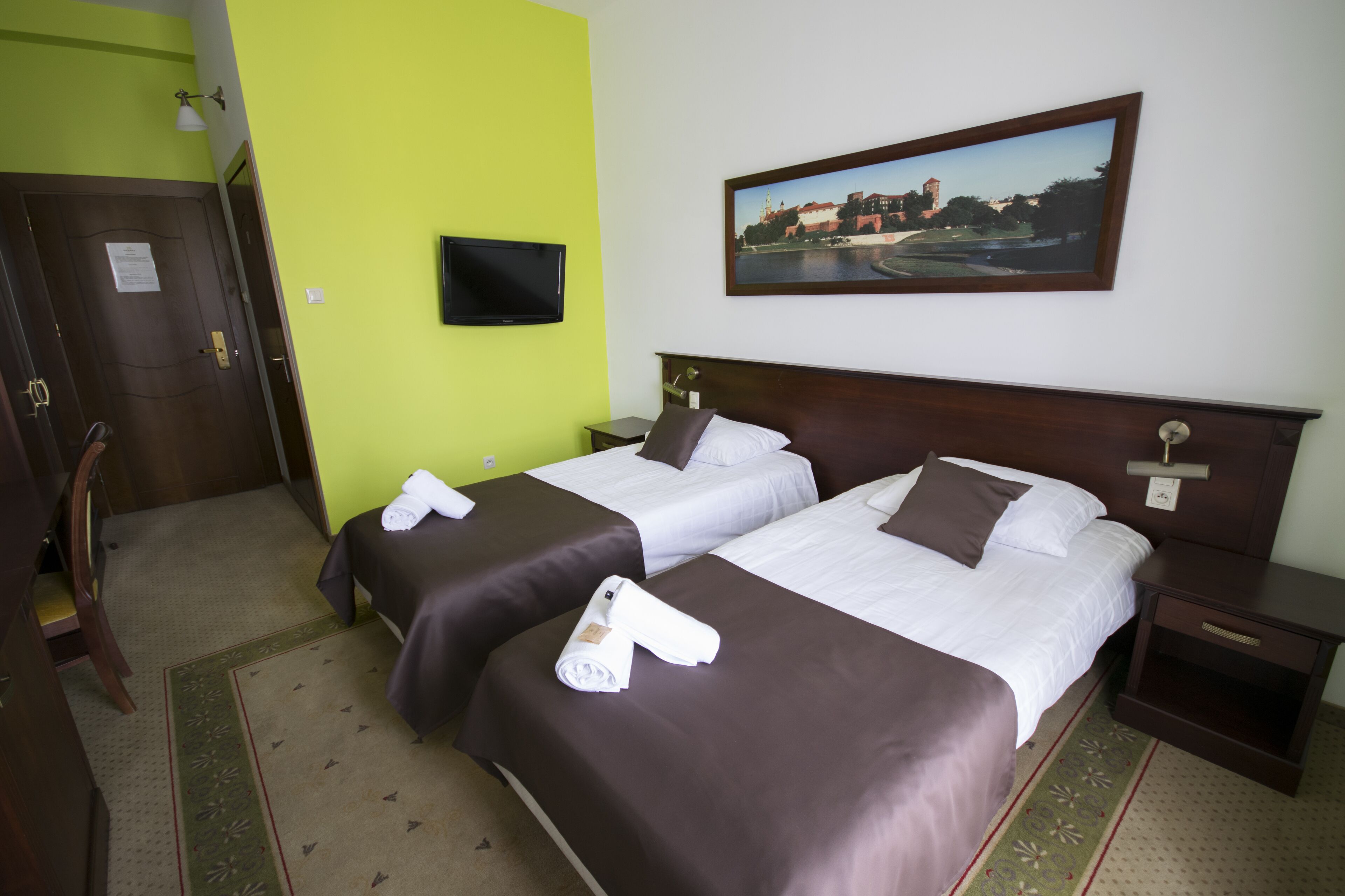 double room, balcony | desk, blackout curtains, iron/ironing board, free wifi