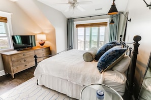 5 bedrooms, iron/ironing board, WiFi, bed sheets