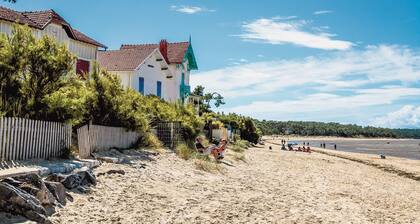 Beautiful apartment for up to 6 people, south-facing terrace, beach on foot!