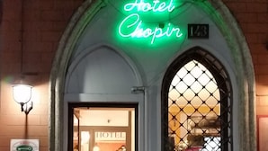 Front of property - Hotel Chopin (Milan)