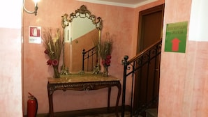 Reception - Hotel Chopin (Milan)