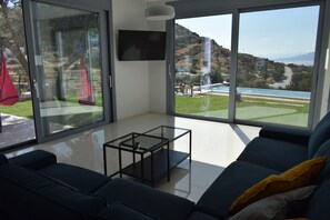 Smart TV - open sky villa Kamilari-infinity pool (Kamilari)