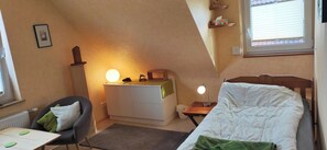 2 bedrooms, WiFi, bed sheets