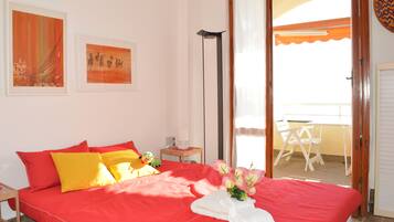 Apartment, 1 Bedroom | 1 bedroom, iron/ironing board, free WiFi