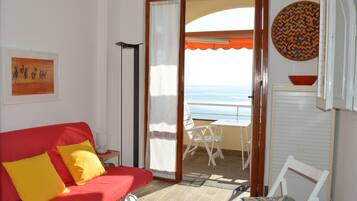 Apartment, 1 Bedroom | Living area