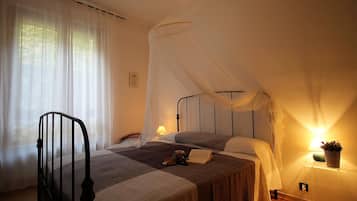 Apartment, 2 Bedrooms | 2 bedrooms, iron/ironing board, free WiFi