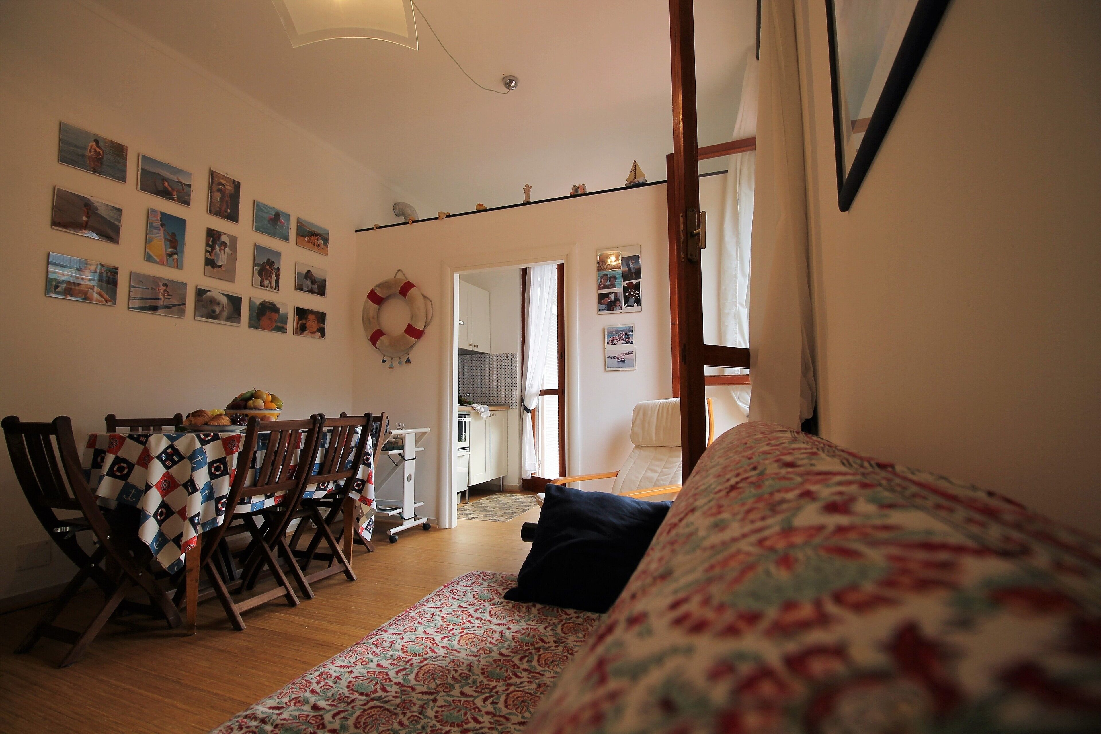 Appartamento, 2 camere da letto | Area soggiorno | TV a schermo piatto