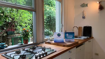 Apartment, 2 Bedrooms | Private kitchen
