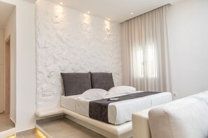 1 dormitorio, caja fuerte, escritorio y sistema de insonorización