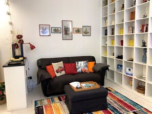 Apartment, 1 Bedroom | Living area