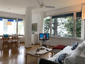 Appartamento, 3 camere da letto | Area soggiorno | TV a schermo piatto