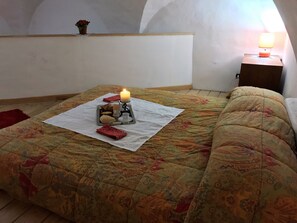 Apartment, 1 Bedroom | 1 bedroom, iron/ironing board