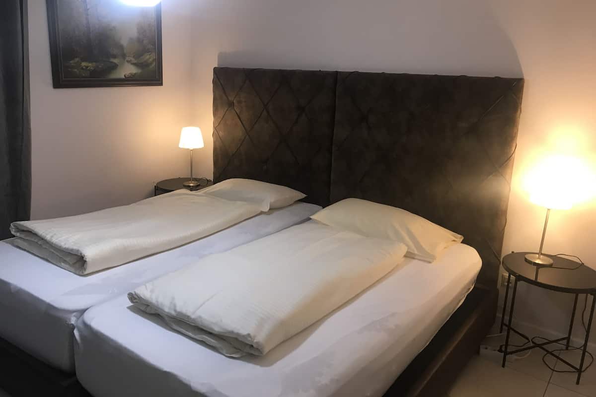 Desk, laptop workspace, iron/ironing board, free WiFi