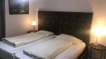 1 bedroom, individually decorated, individually furnished, desk