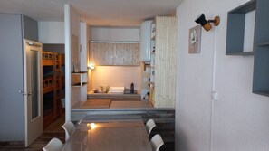 Fridge, microwave, oven, coffee/tea maker