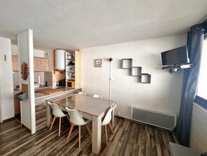 Dining - La Piste - Appartement 28 m² vue montagne (Saint Lary-Soulan)